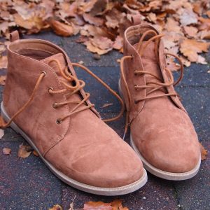 shoe, boots, feet-1029734.jpg